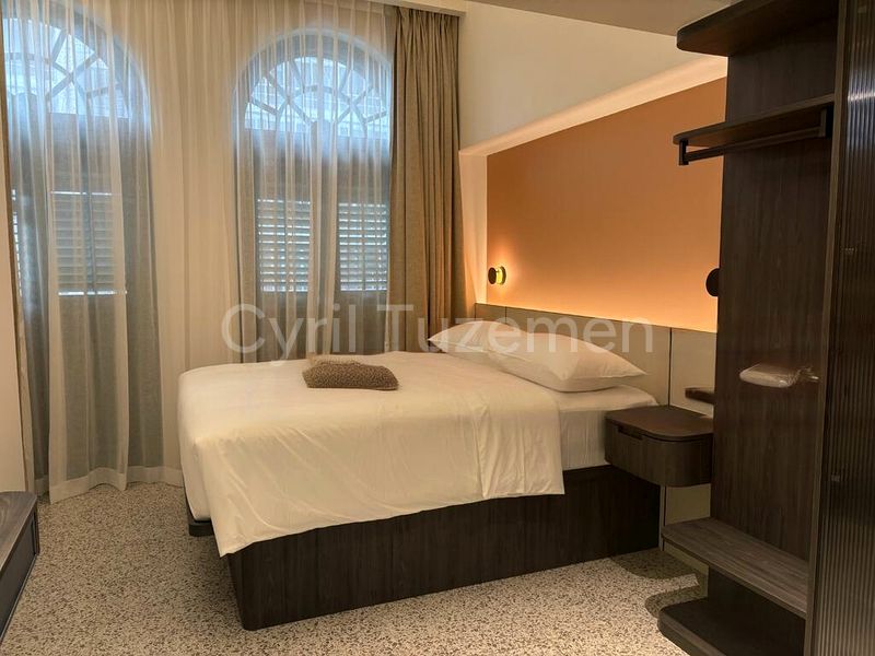 1 Bed Walk-up Apartment (Condo) for Rent in  Acorn - Image 5